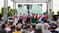 Kartal’da Srebrenitsa Soykırımı Şehitleri karanfillerle anıldı