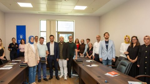 Bursa Büyükşehir Belediyesi'nden personeline ingilizce eğitimi