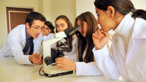 Bornova'da Yaz Tatili bilimle renkleniyor