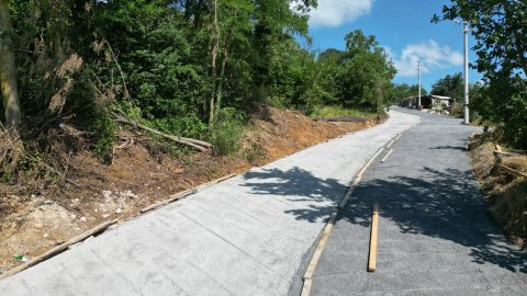 İzmit Belediyesi'nden Akmeşe’ye dayanıklı beton yol