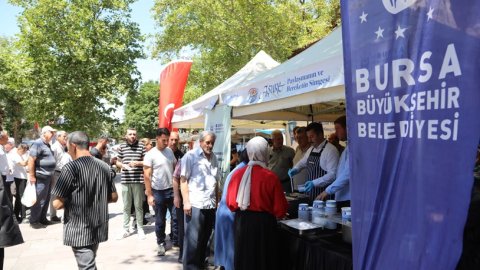 Bursa Büyükşehir Belediyesi’nden Yenişehir'de aşure ikramı
