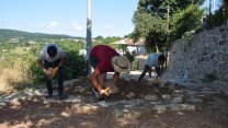 İzmit Belediyesi'nden Ambarcı Mahallesi’nde parke yol onarımı