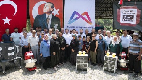 Mersin Büyükşehir Belediyesi'nden Mezitli'de üreticiye çok yönlü tarımsal destek