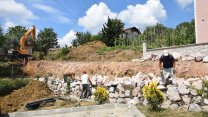 İzmit Belediyesi'nden Kabaoğlu’nda taş duvar çalışması