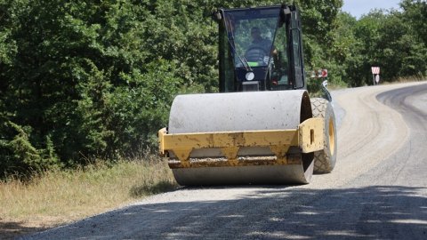 Bursa Büyükşehir Belediyesi'nden İznik’te yollara konfor ayarı