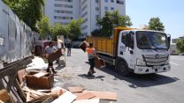 Kartal Belediyesi hacimli evsel atık toplama hizmetini sürdürüyor