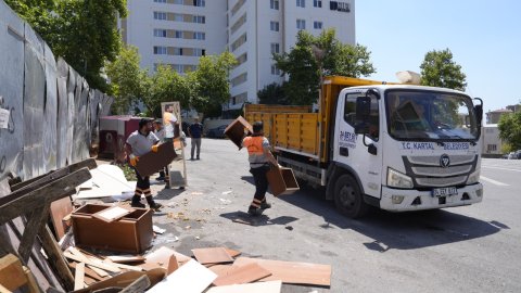 Kartal Belediyesi hacimli evsel atık toplama hizmetini sürdürüyor