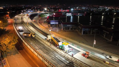 Kocaeli Büyükşehir Belediyesi'nden 15 Temmuz Köprülü Kavşağı’nda yoğun mesai