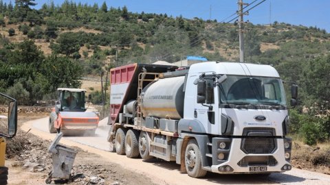 Mersin Büyükşehir Belediyesi'nden Balandız'daki üretici yoluna destek