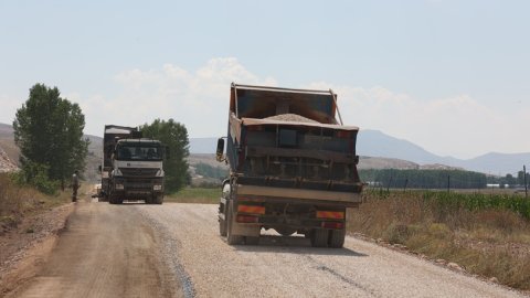 Antalya Büyükşehir Belediyesi’nden Korkuteli’de 3 kilometrelik sathi asfalt çalışması