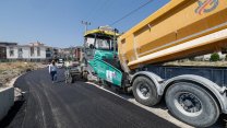 İzmir Büyükşehir Belediyesi'nden Bergama’da yol çalışması 