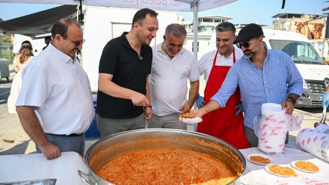 Bornova Belediyesi'nden Türkiye’nin en büyük Kent Bostanı’nda Menemen Şenliği