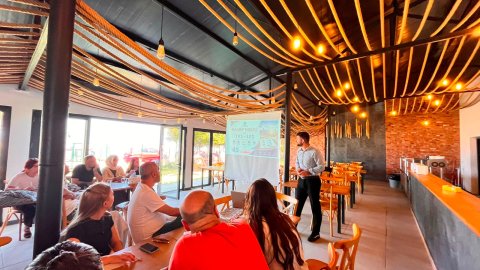 İzmit Belediyesi Çınar Akademi öğretmenleri yeni eğitim yılına Sarısu Kampı’nda hazırlandı