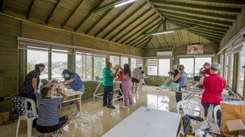 Mersin Büyükşehir Belediyesi Kaşlı Hayvan Bakımevi ve Doğal Yaşam Alanı’nda patili dostlar için anlamlı iş birliği