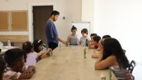 Bayraklı Belediyesi çocukları yaz tatilinde atölyelerde buluşturdu