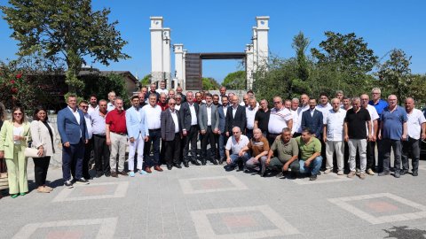 Şahin Biba Karacabey'de muhtarlarla bir araya geldi