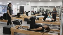 Mersin Büyükşehir Belediyesi’nin ücretsiz pilates kursuna yoğun ilgi