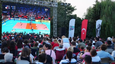 Beşiktaş’ta Filenin Sultanları’na dev destek