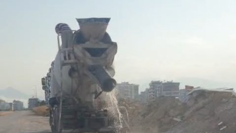Kepez Belediyesi'nden çevreyi kirleten beton mikserine 200 bin TL ceza