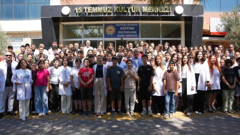 Kemalpaşa Belediyesi'nden 400 öğrenciye ücretsiz eğitim desteği
