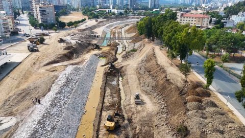 Mersin Büyükşehir Belediyesi Müftü Deresi Yaşam Vadisi Projesi'nin 1. etap çalışmalarına başladı