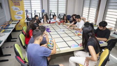 Mersin Büyükşehir Belediyesi'nden çocuk ve gençlere Ufuk Mersin Projesi