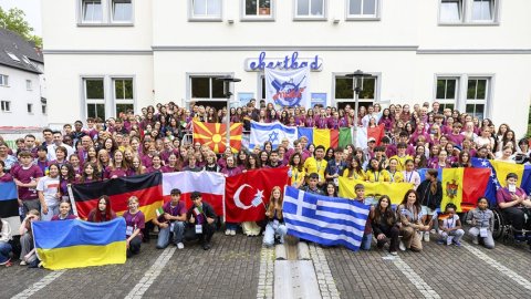 Mersin Büyükşehir gençleri kardeş şehri Oberhausen kentine götürdü