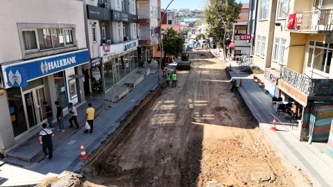 Kocaeli Büyükşehir Dilovası’nda Bağdat Caddesi ile İbni Sina Caddesi’nde üstyapı çalışmalarını tamamladı