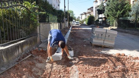 İzmit Belediyesi Yenişehir’de altyapı sonrası zarar gören yolları yeniledi