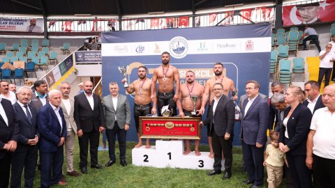 23. Taşköprü Hasat Sonu Festivali İshakçılar Yağlı Pehlivan Güreşleri'nde başpehlivan belli oldu