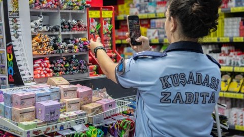 Kuşadası Belediyesi'nden kırtasiyelere sıkı denetim