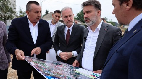 Şahin Biba: 300 bin ton asfalt çalışması gerçekleştirdik