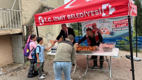 İzmit Belediyesinin Beslenme Saati Projesi yeni dönemde de öğrencilerin yanında