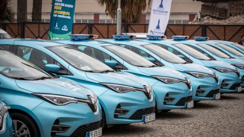 İzmir Büyükşehir'in elektrikli araç filosundan 7,5 milyon kilometrede yüzde 81 tasarruf