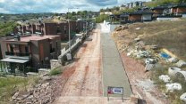 İzmit Belediyesi Kabaoğlu’nda beton yol çalışmalarını sürdürüyor