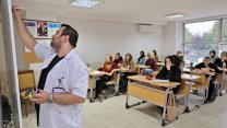 Bursa Büyükşehir Belediyesi’nin ücretsiz YKS kurslarında eğitimler başladı