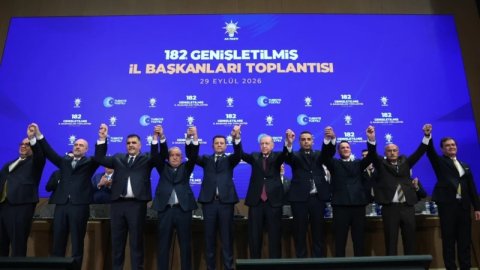 9 belediye başkanı AKP'ye geçti! CHP'li de 3 isim var