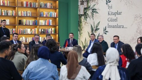 Şahin Biba'dan üniversitelilere mesaj: Sizin olanı size sunuyoruz