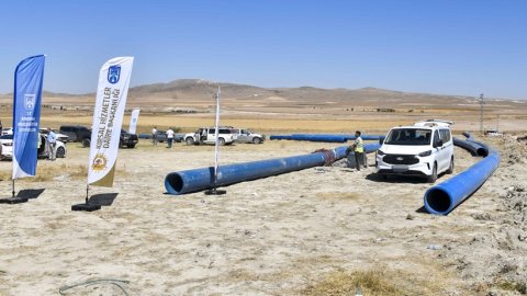Ankara Büyükşehir Belediyesi Polatlı'da sulama hattını yeniliyor