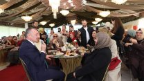 Tahir Büyükakın 'İlham Veren Kadınlar'la buluştu: Sizler mutlu olun diye çalışıyoruz